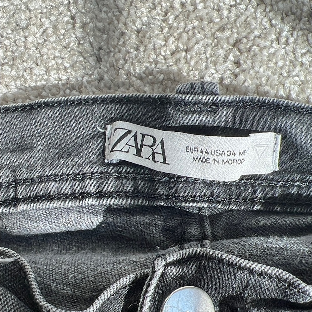 Zara Basic Slim Fit Jeans - Picture 2 of 6